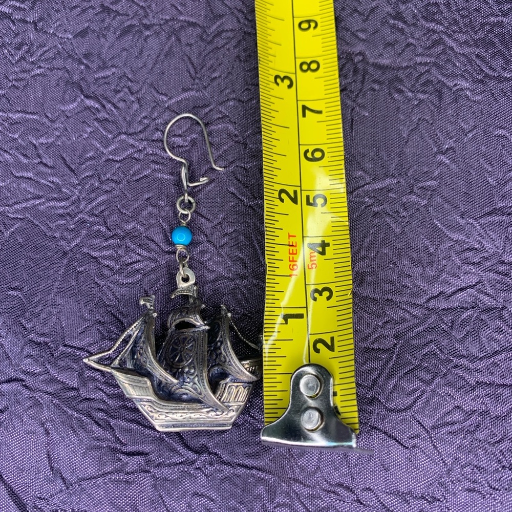 Vintage 925 Sterling Silver Cutter Earrings with Aged Patina Finish - Picture 10 of 11